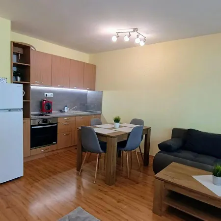 Kandahar Private Apartman *